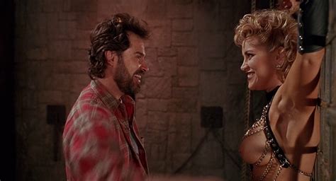 Naked Kiara Hunter In Bordello Of Blood