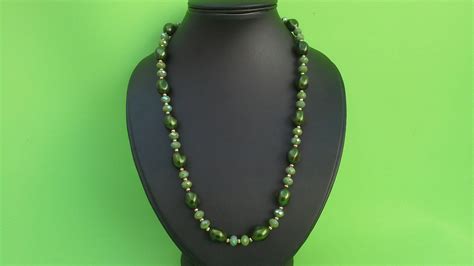 Como Hacer Un Collar Con Perlas Facil Y Bonito Como Hacer Collares Collares De Perlas