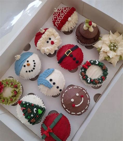 Pin By Aysanmis On Cupcakes Christmas Cupcakes Christmas Cake