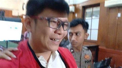 Sosok R Hakim Di Pn Surabaya Belum Ditangkap Biang Kerok Vonis Bebas