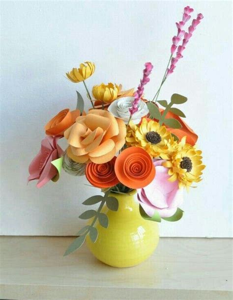 Pin by JACQUELINE BAÑULS on FLOREROS Paper flower arrangements Paper