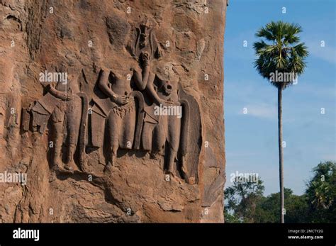 Carvings Of Disintegrating Apsara Dancers Angkor Wat Temple Siem Riep