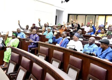 Assemblée nationale du Bénin les députés en plénière pour examiner 08