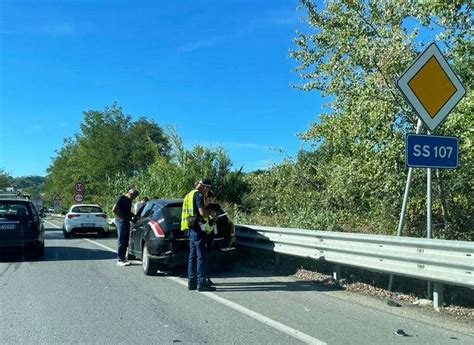 Incidente Sulla Ss A Rende Auto Incolonnate E Rallentamenti