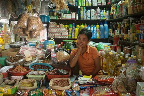 ᐈ El Mercado Ruso de Phnom Penh encuentra de todo y barato