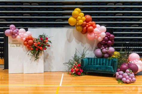 Red Energy Arena 99 Luft Events Bendigo Balloons Prop Hire