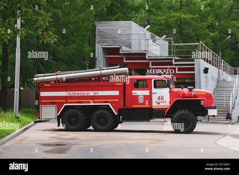 Firetruck In Firehouse Hi Res Stock Photography And Images Alamy