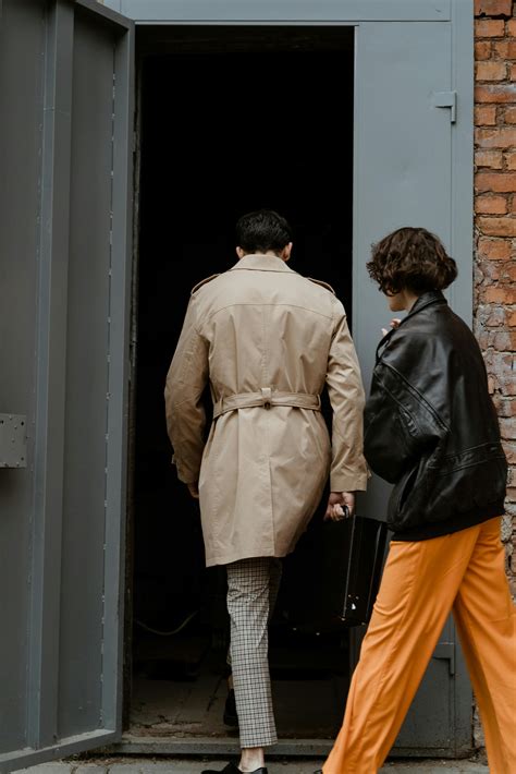 walking   door      walking