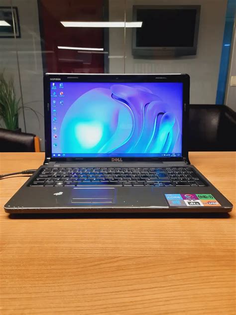 DELL Laptop Dizüstü Bilgisayar Tertemiz Sorunsuz Dizüstü Bilgisayar