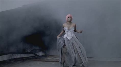 Fly Featuring Rihanna Music Video Nicki Minaj Image 24904135