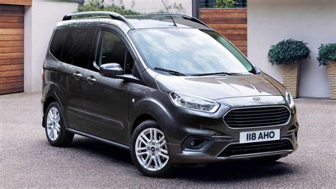 Ford Tourneo Courier 1 0 EcoBoost 100 CV Sport Prezzo E Scheda Tecnica