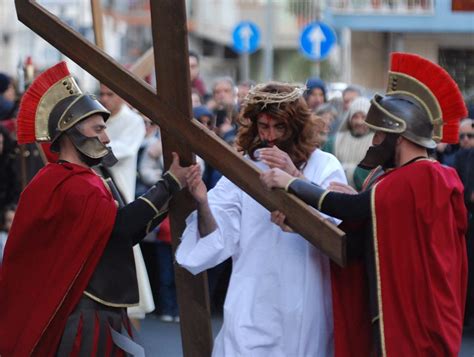 Torna la Via Crucis vivente nella parrocchia del Sacro Cuore di Gesù di