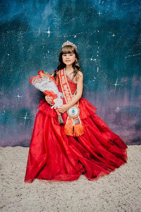 Menina De Cinco Anos Conquista T Tulo De Mini Miss Imperatriz