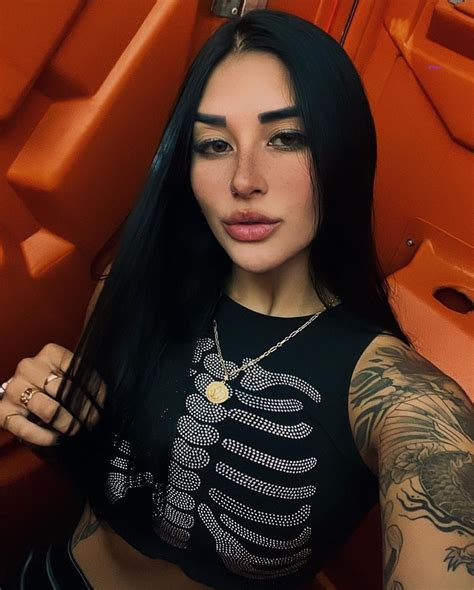 Giovanna Passado Mc Binn Engata Namoro Tatuadora Aprovada Pela