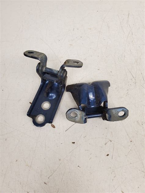 Subaru Legacy Rear Left Door Hinge Upper Lower Set Oem Ebay