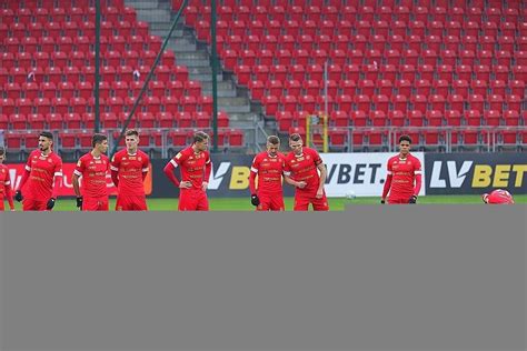 Widzew Najgorsz Dru Yn Pierwszej Ligi Mo E Trzeba Zn W Kogo Nam Wi