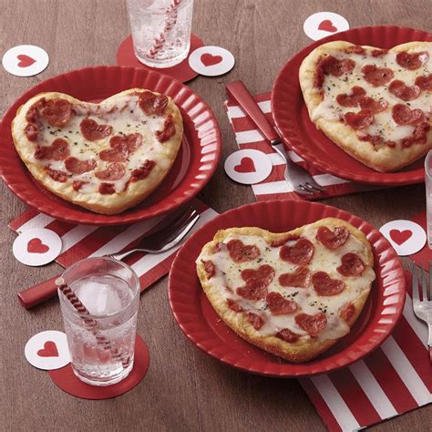 Wilton Individual Heart Pizzas Valentines Food Valentines Day Food