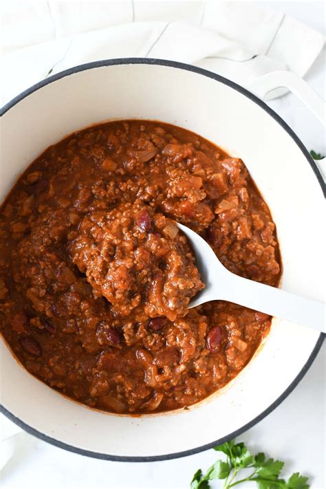 Quick And Easy Classic Chili Recipe Savvy Saving Couple