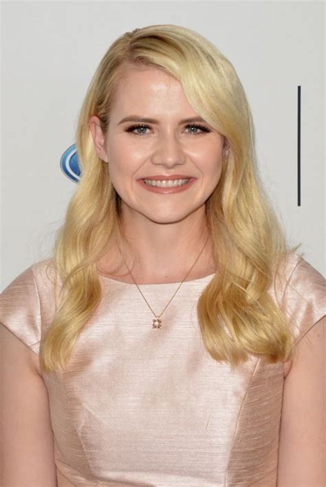 Elizabeth Smart – HawtCelebs