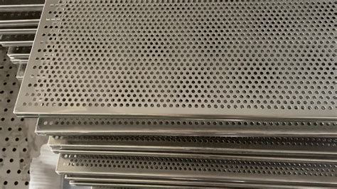 304 316 Square Hole Perforated Wire Mesh Round Perforated Metal Mesh