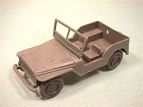 Plastic Willys Style 2 Green Army Jeep