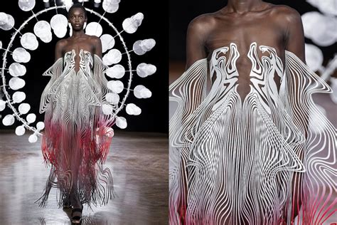 Elegant And Hypnotic Garments From Another Galaxy By Iris Van Herpen