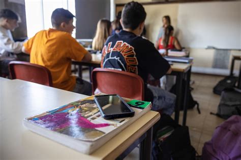 Morreu a madeirense que foi primeira professora de português na