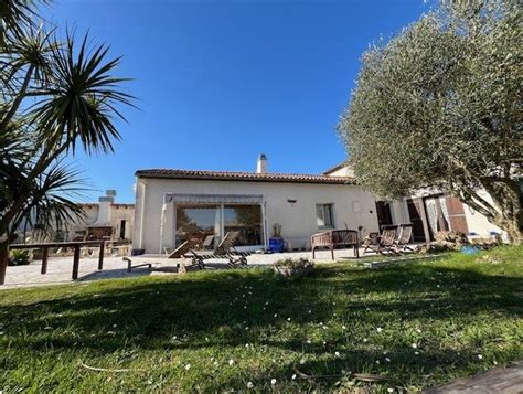 À vendre Maison traditionnelle 9 pièces située à Saint Augustin 17570