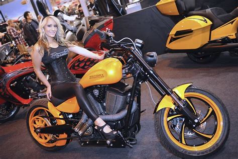 DSC 0098 Motorcyclelive 2012 NEC Victory Motorcycles Playboy Candice