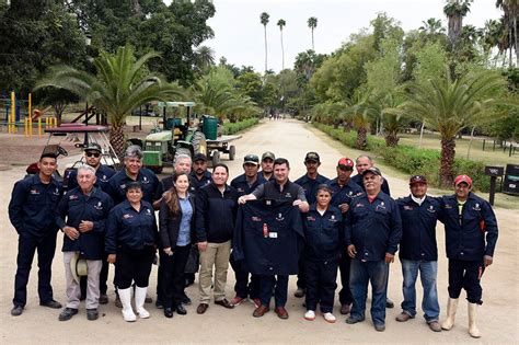 Ayuntamiento De Ahome Uniforma A Trabajadores Del Parque Sinaloa Y