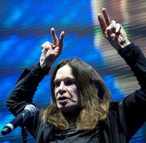 Ozzy Osbourne Postet Erste Bilder Nach Hand Op Welt