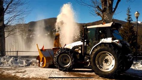 Neve Sulla Montagna Pistoiese Trattori Coldiretti Pronti All Azione