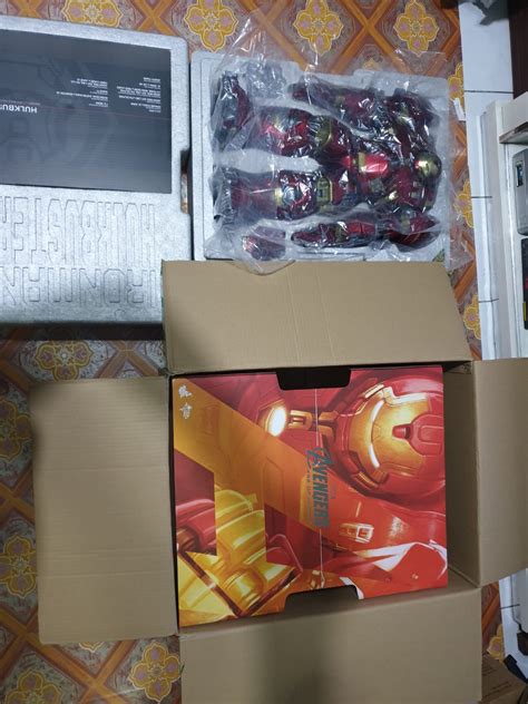 Hot Toys Hulkbuster Hobbies Toys Collectibles Memorabilia Fan Merchandise On Carousell