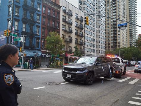 Man Shot Wife Punched Outside Upper East Side Bar Nypd Upper East