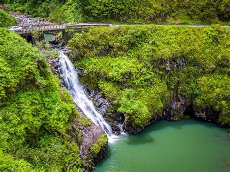 12 Jaw-Dropping Maui Waterfalls (+ Map to Find Them!)