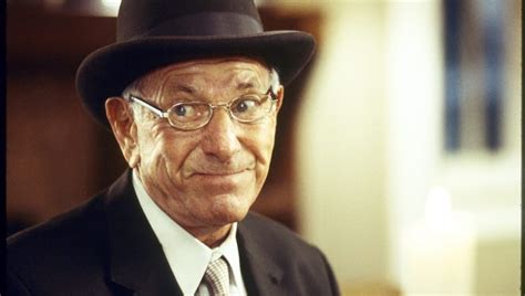 Jack Klugman Of Tv S Odd Couple Dies At 90