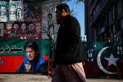 Pakistan election: Nawaz Sharif seeks coalition talks as his party trails independents backing ...