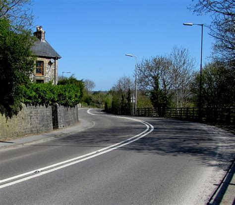 Llandeilo Road North Of Llandybie Jaggery Cc By Sa 2 0 Geograph