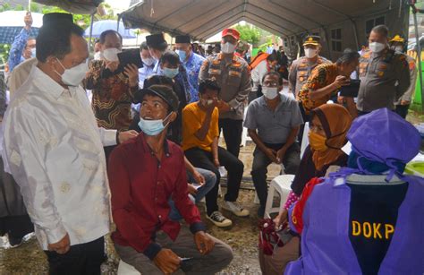 Foto Mendagri Tinjau Pelaksanaan Vaksinasi Covid Di Padang