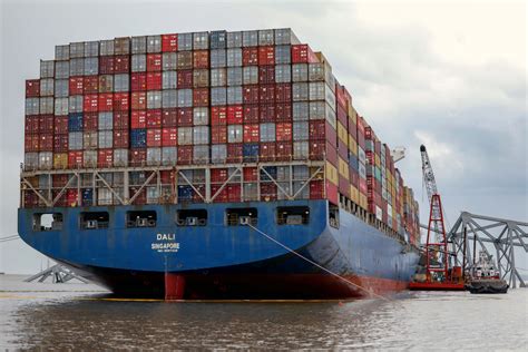 Salvage Crews Have Begun Removing Containers From The Ship That Collapsed