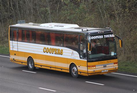 Coopers Tours Killamarsh R90JCS Southbound On The M1 Nr S Flickr