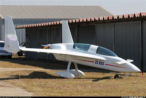 Rutan 61 Long-EZ - Untitled | Aviation Photo #4404225 | Airliners.net