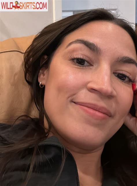 Alexandria Ocasio Cortez AOC Nude Instagram Leaked Photo 112