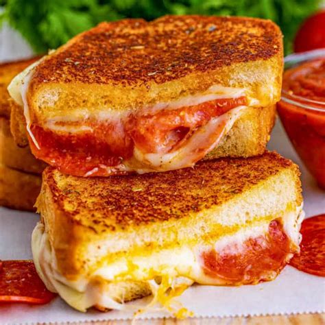 Pizza Grilled Cheese Tornadough Alli