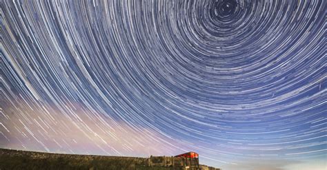 Chuva de meteoros Perseidas iluminará o céu noturno na próxima semana