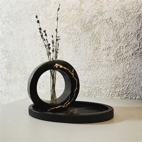 Ваза на подставке | Eco crafts, Eco resin, Clay art
