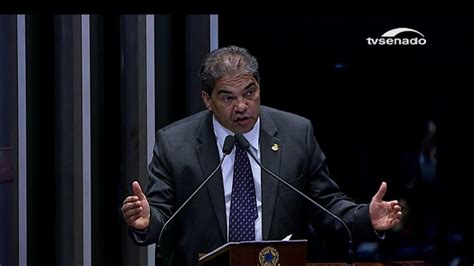 Senador Hélio José PMDB DF discursa na sessão do impeachment