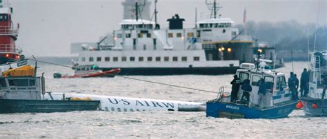 Photos Of The Real 'Sully' Plane Crash That You Need To See To Believe