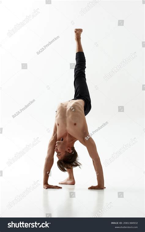 2 510 imágenes de Ballet naked Imágenes fotos y vectores de stock Shutterstock