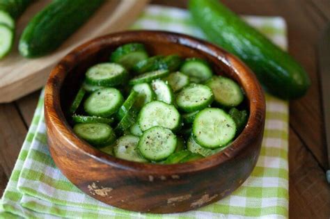 How to Make Pickles from Garden Cucumbers Without Canning - Food ...